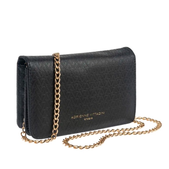 Adrienne Vittadini Charging Crossbody Wallet - Picture 1 of 9